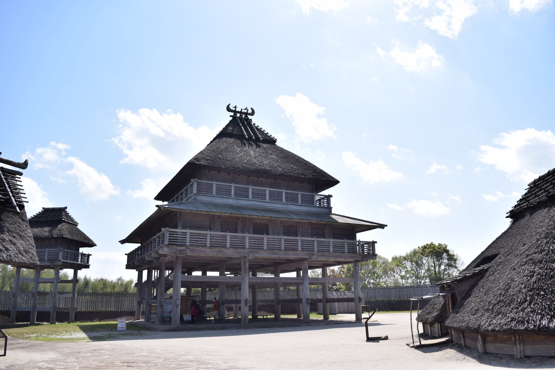 子どもから大人まで楽しめる体験プログラムが盛りだくさんの吉野ヶ里歴史公園